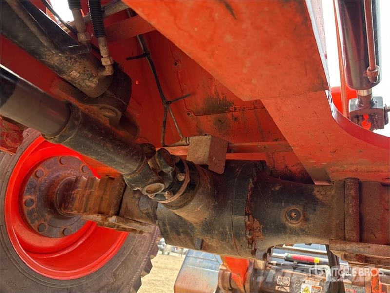 Kubota R630 Kolesni nakladalci