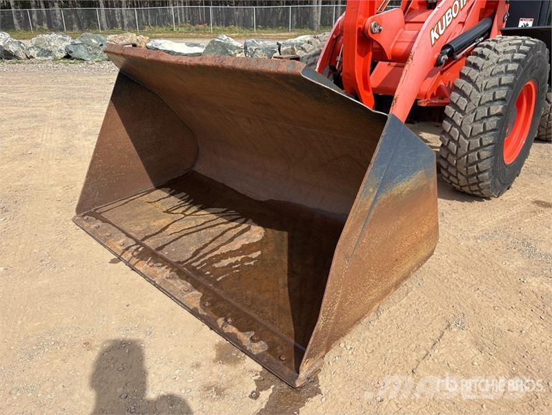 Kubota R630 Kolesni nakladalci