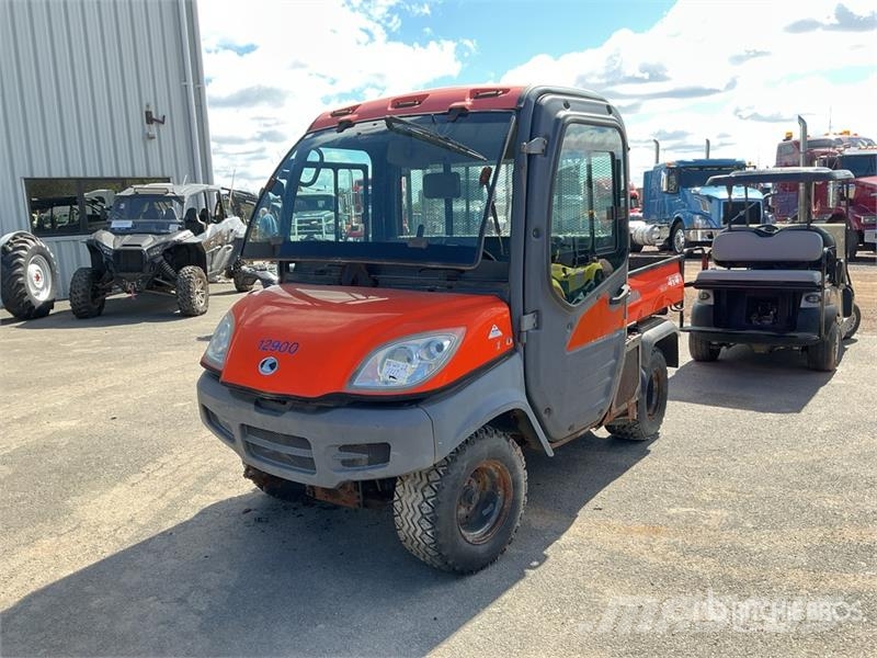 Kubota RTV1100 Kommunaalteenuste tehnika