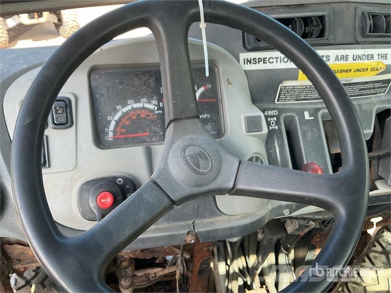 Kubota RTV1100 Kommunaalteenuste tehnika