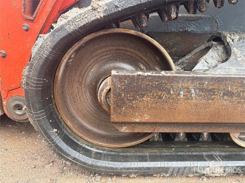 Kubota SVL75-2 لوادر انزلاقية التوجيه