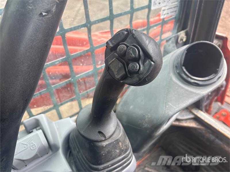 Kubota SVL75-2 لوادر انزلاقية التوجيه