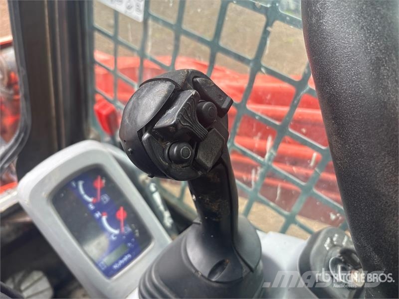 Kubota SVL75-2 لوادر انزلاقية التوجيه