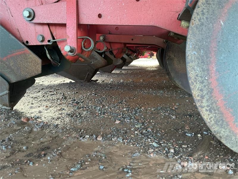 Kverneland Underhaug UP3760 Underhaug 3760 Pull Type Planter/ Sette- og Plantemaskiner
