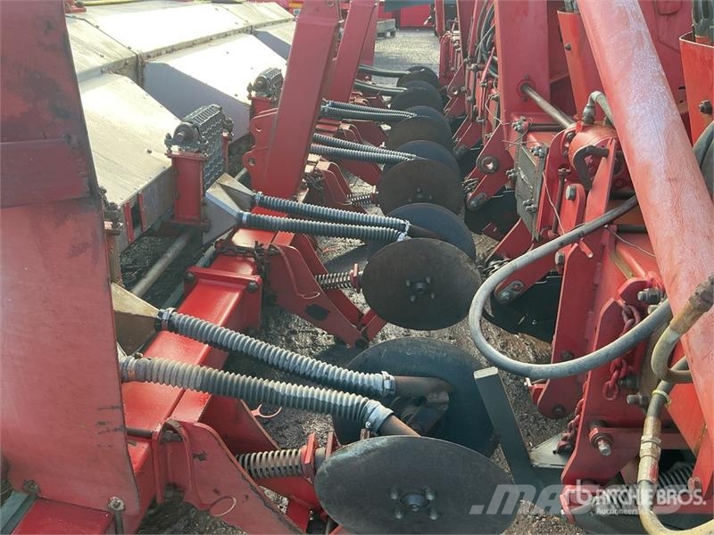 Kverneland Underhaug UP3760 Underhaug 3760 Pull Type Planter/ Sette- og Plantemaskiner