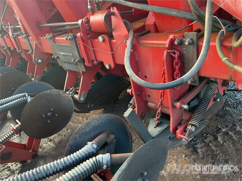 Kverneland Underhaug UP3760 Underhaug 3760 Pull Type Planter/ Sette- og Plantemaskiner