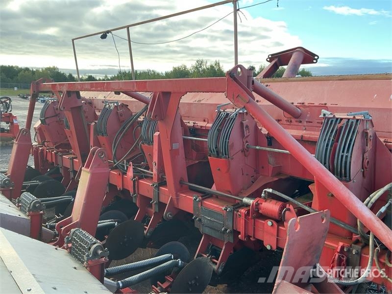 Kverneland Underhaug UP3760 Underhaug 3760 Pull Type Planter/ Sette- og Plantemaskiner