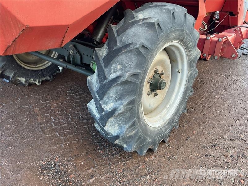 Kverneland Underhaug UP3760 Underhaug 3760 Pull Type Planter/ Sette- og Plantemaskiner