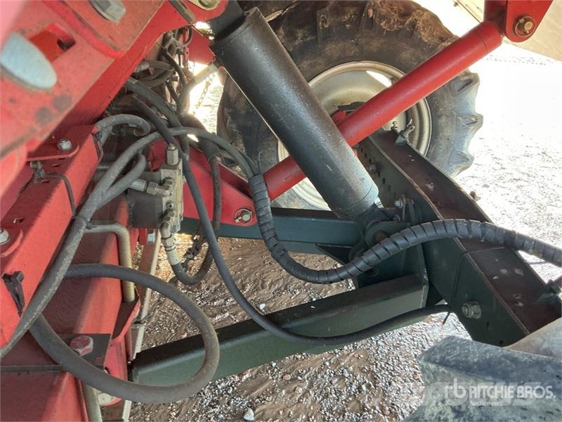 Kverneland Underhaug UP3760 Underhaug 3760 Pull Type Planter/ Sette- og Plantemaskiner