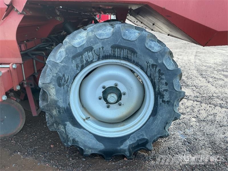Kverneland Underhaug UP3760 Underhaug 3760 Pull Type Planter/ Sette- og Plantemaskiner