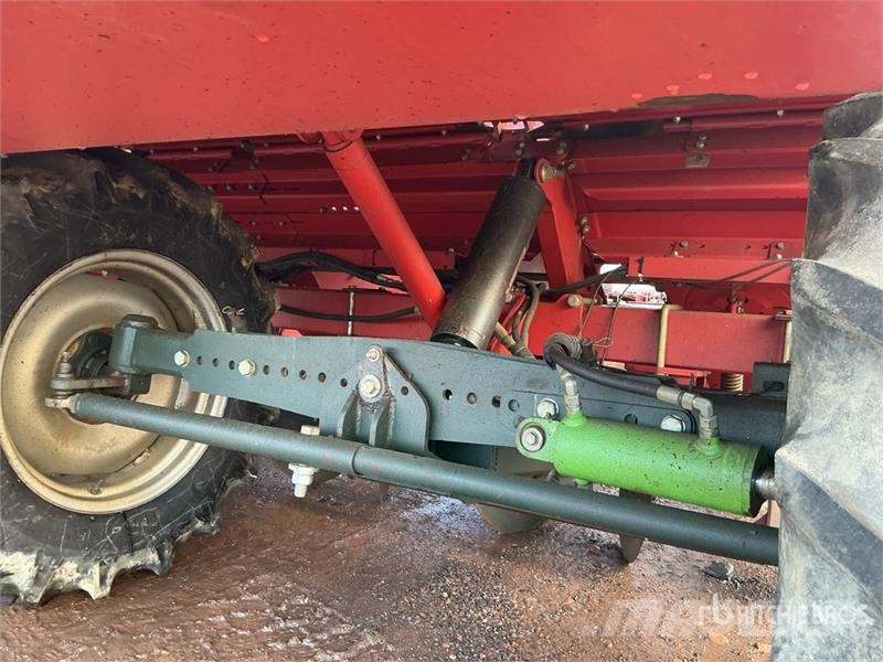 Kverneland Underhaug UP3760 Underhaug 3760 Pull Type Planter/ Sette- og Plantemaskiner