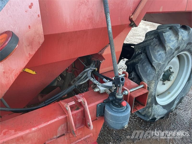 Kverneland Underhaug UP3760 Underhaug 3760 Pull Type Planter/ Sette- og Plantemaskiner