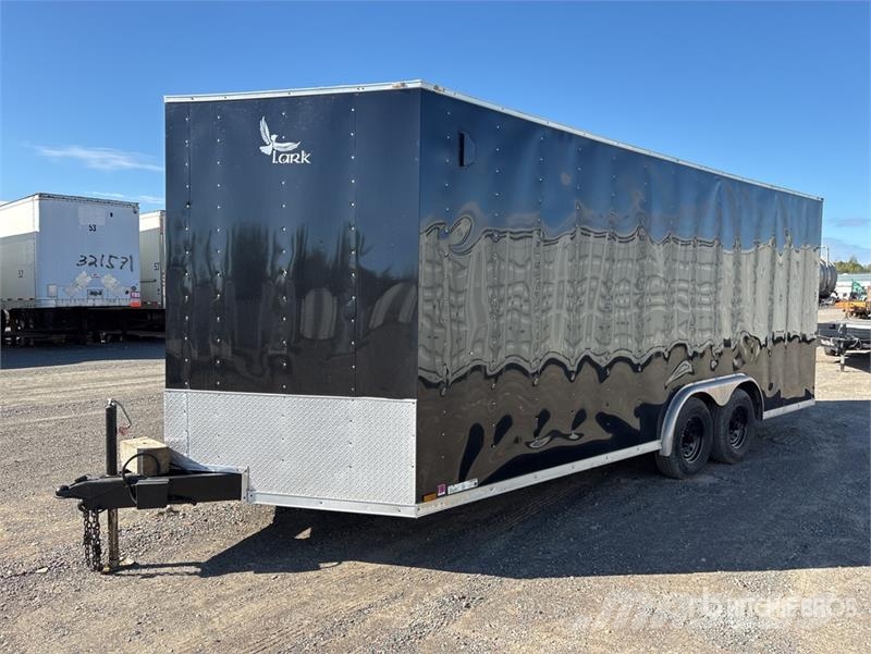  Lark 20 ft T/A Enclosed Trailer Прицепы-фургоны