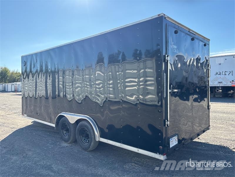  Lark 20 ft T/A Enclosed Trailer Прицепы-фургоны