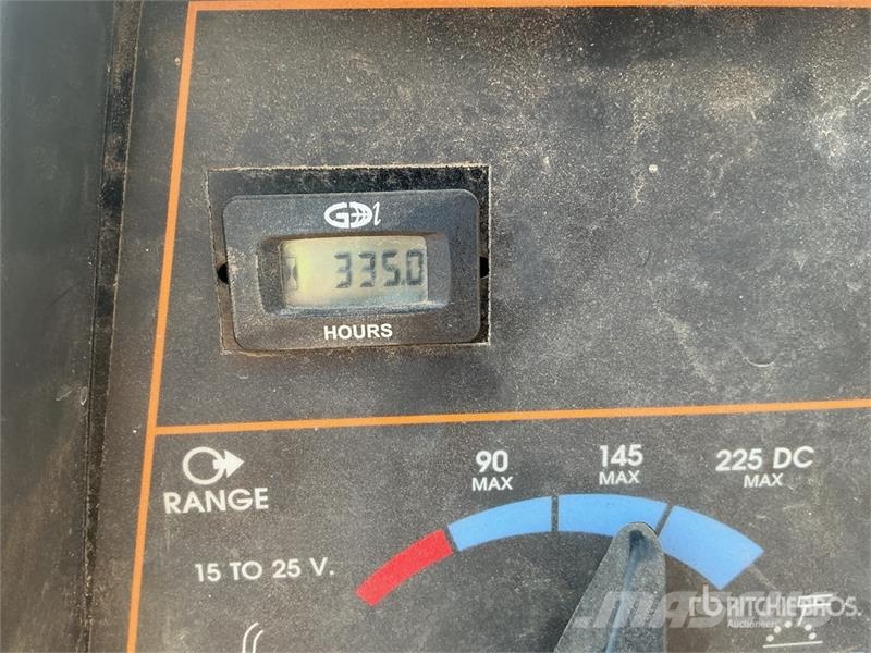 Lincoln Electric Electric 225 A Stick Electric Welder Máquinas de soldar
