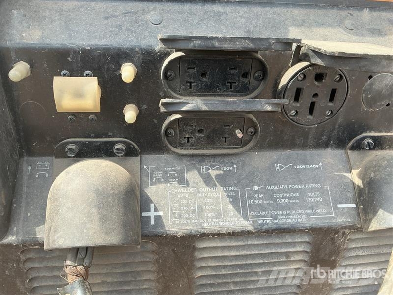 Lincoln Electric Electric 225 A Stick Electric Welder Máquinas de soldar