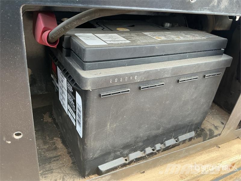 Lincoln Electric Electric 225 A Stick Electric Welder Máquinas de soldar