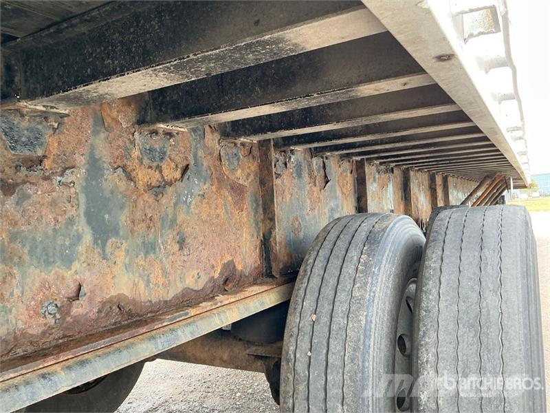Lode King 53 ft Tri/A Flatbed Trailer Valníky