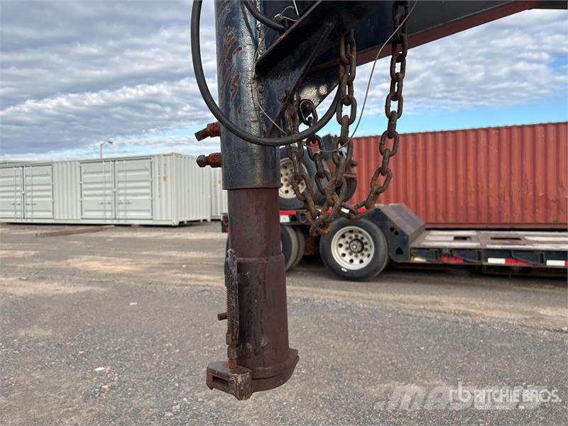 LWL 22 ft T/A Gooseneck Tilt Deck Trailer Maskintransporter