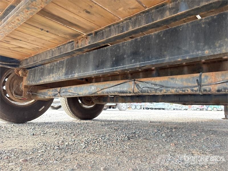 LWL 22 ft T/A Gooseneck Tilt Deck Trailer Maskintransporter