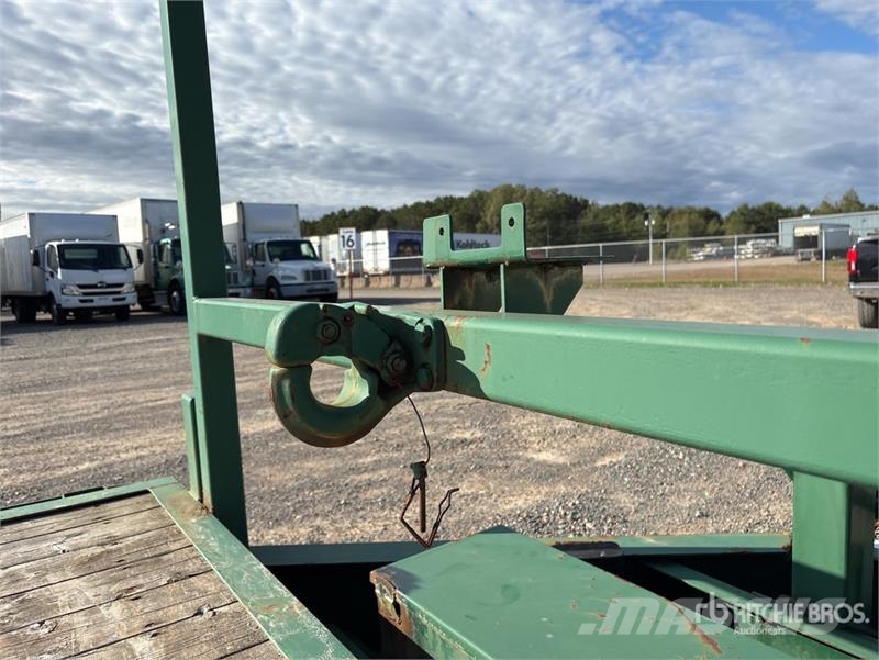 LWL T24FB15LP 24 ft Tri/A Flatbed Trailer Platformas/izkraušana no sāniem