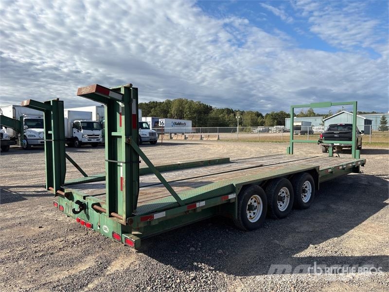 LWL T24FB15LP 24 ft Tri/A Flatbed Trailer Platformas/izkraušana no sāniem