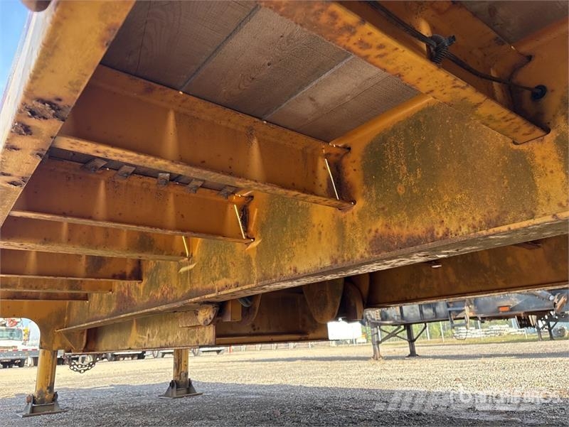 MAC 26 ft T/A Equipment Trailer Oprijwagen