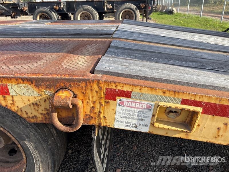 MAC 26 ft T/A Equipment Trailer Oprijwagen