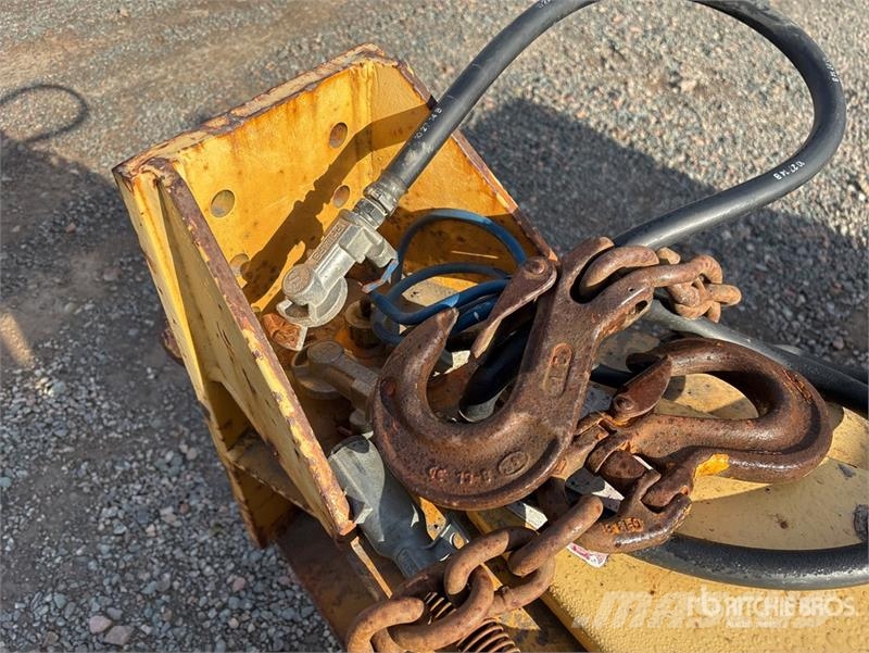 MAC 26 ft T/A Equipment Trailer Oprijwagen