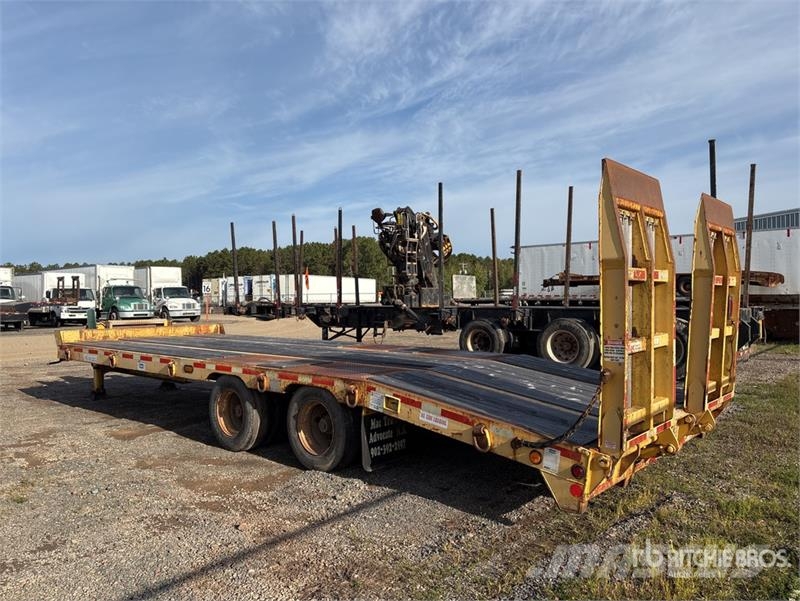 MAC 26 ft T/A Equipment Trailer Oprijwagen