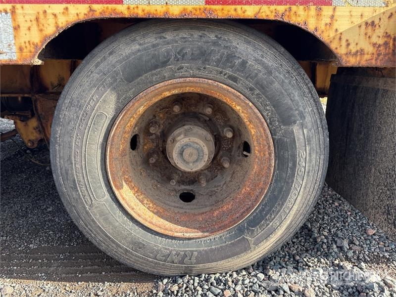 MAC 26 ft T/A Equipment Trailer Oprijwagen