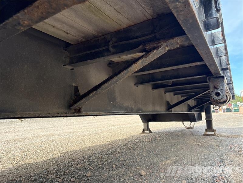 MAC 30 ft T/A Flatbed Trailer Причепи-платформи/бокове розвантаження