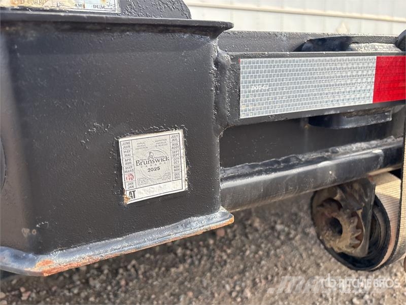 MAC 30 ft T/A Flatbed Trailer Причепи-платформи/бокове розвантаження
