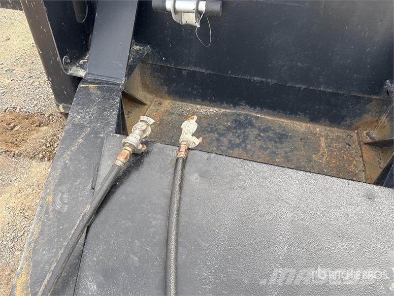 MAC 30 ft T/A Flatbed Trailer Причепи-платформи/бокове розвантаження