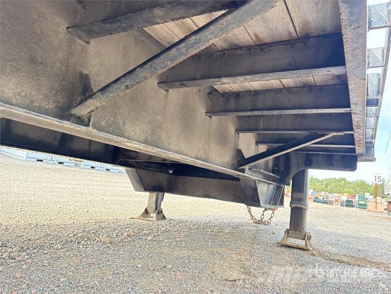 MAC 30 ft T/A Flatbed Trailer Причепи-платформи/бокове розвантаження