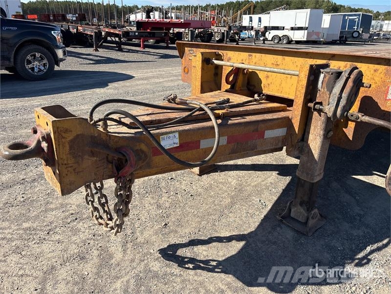 MAC 30 ft Tri/A Equipment Trailer Прицепы-Автовозы