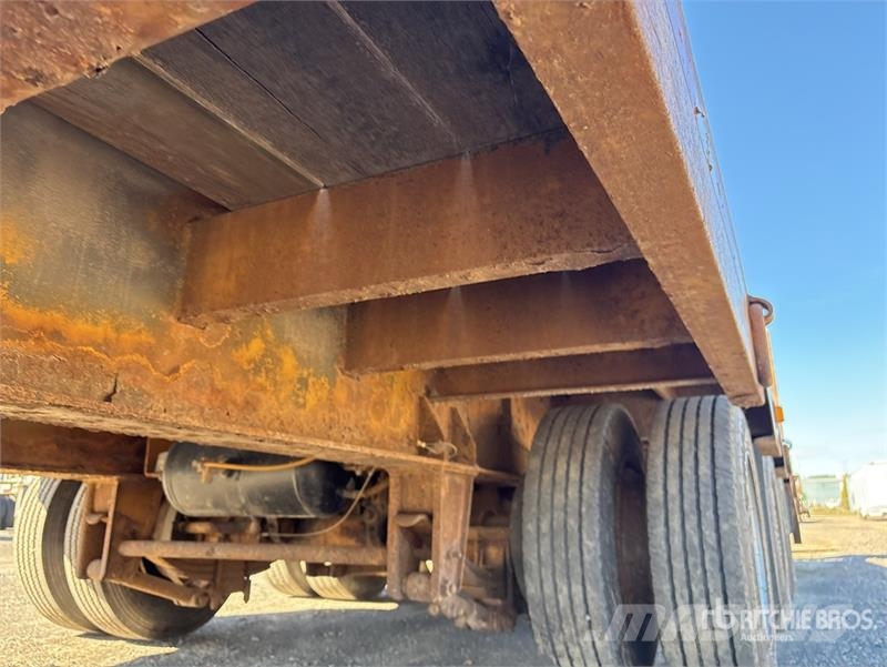 MAC 30 ft Tri/A Equipment Trailer Прицепы-Автовозы