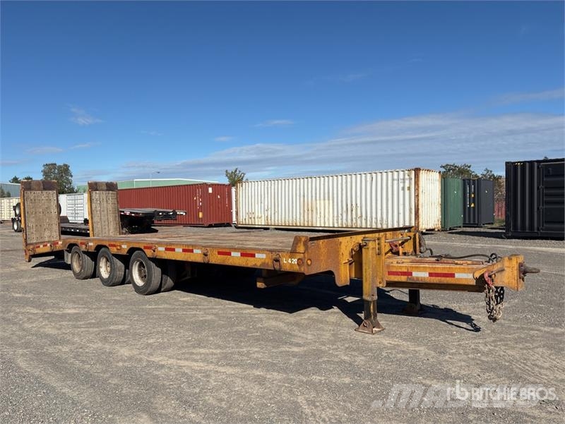MAC 30 ft Tri/A Equipment Trailer Прицепы-Автовозы