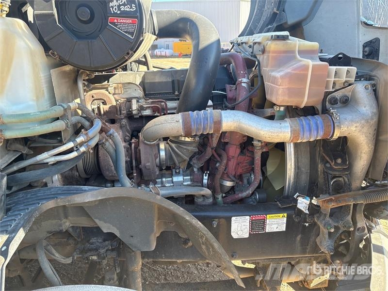 Mack AN64T 6x4 T/A Sleeper Truck Tractor Naudoti vilkikai