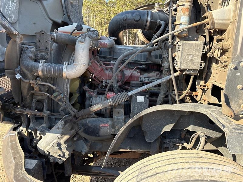 Mack Anthem 6x4 T/A Sleeper Truck Tractor Vlačilci