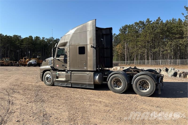 Mack Anthem 6x4 T/A Sleeper Truck Tractor Vlačilci