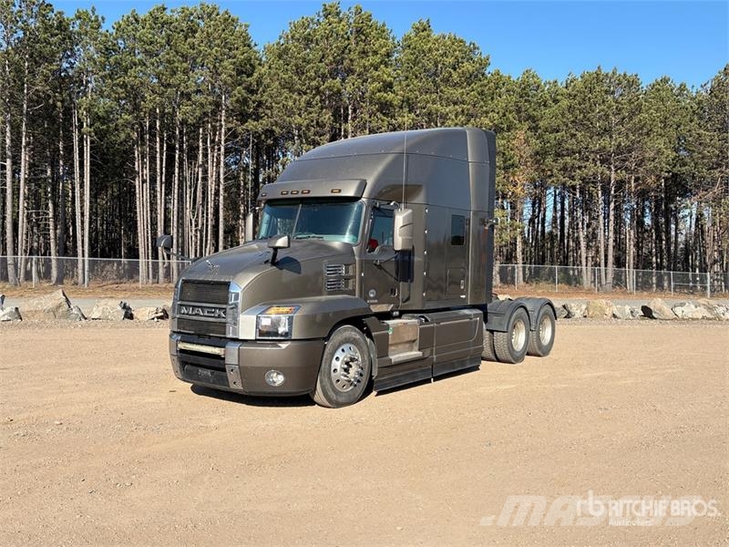 Mack Anthem 6x4 T/A Sleeper Truck Tractor Vlačilci