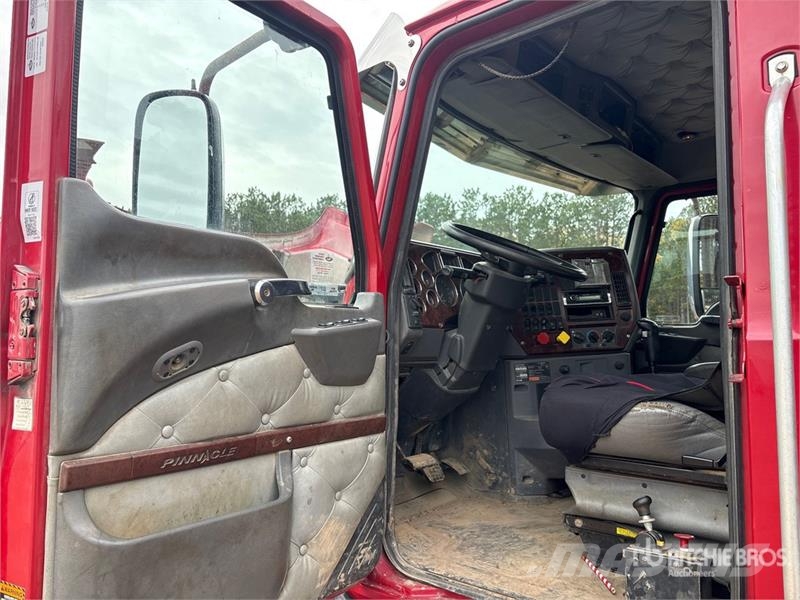Mack CXU613 Tracteur routier