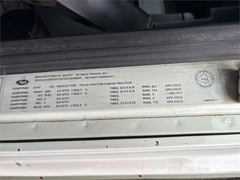 Mack CXU613 Седельные тягачи