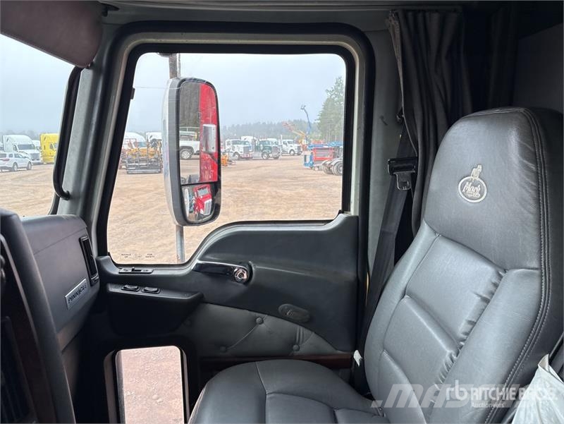 Mack CXU613 Седельные тягачи