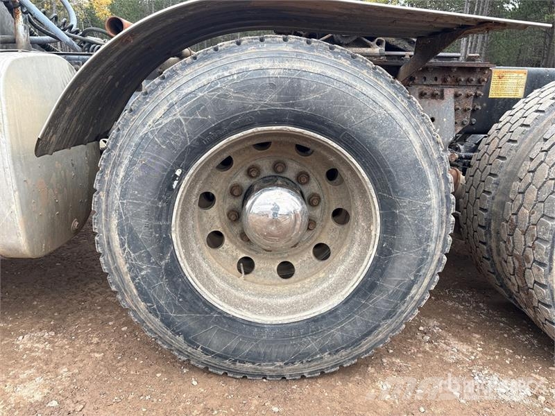 Mack CXU613 Tracteur routier