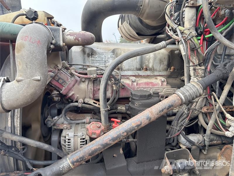 Mack CXU613 Седельные тягачи