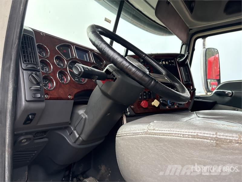Mack CXU613 Седельные тягачи