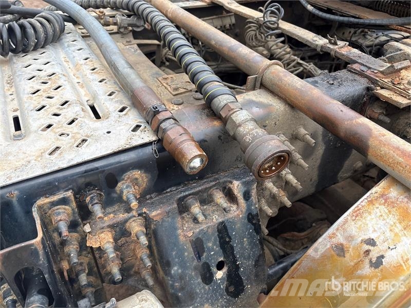 Mack CXU613 Tracteur routier