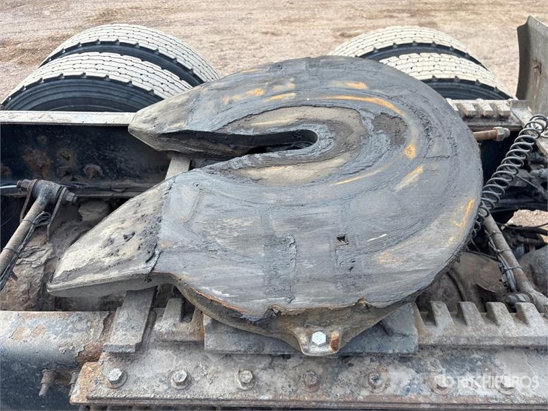 Mack CXU613 Седельные тягачи